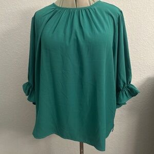 Green puff sleeve top